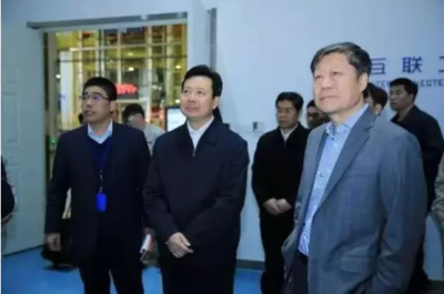 力推智能制造 李群一个月三进车间 青岛科技